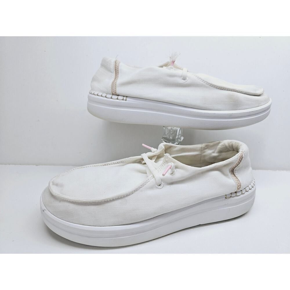 HeyDude Women 10 Comfy footwear